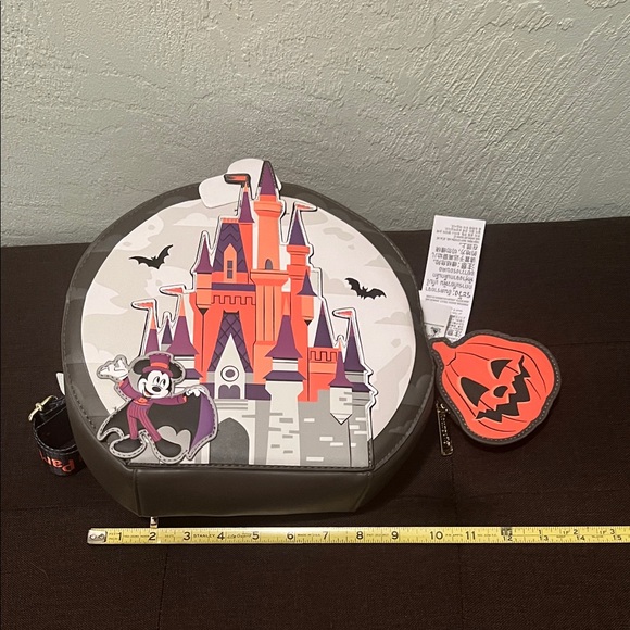 ( 0355) Unisex Disney Castle Themed Backpack - Picture 4 of 7